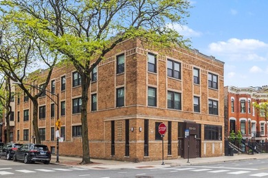 Beach Condo Active Under Contract in Chicago, Illinois