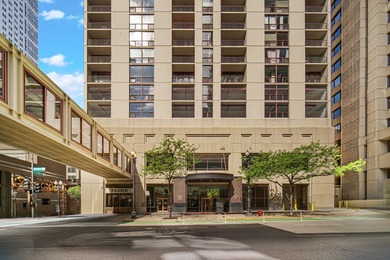 Beach Condo For Sale in Chicago, Illinois