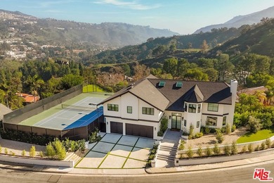 Beach Home For Sale in Pacific Palisades, California