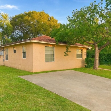 Beach Home Sale Pending in Fort Lauderdale, Florida