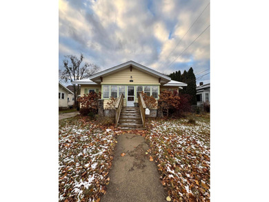 Beach Home Active Under Contract in Alpena, Michigan