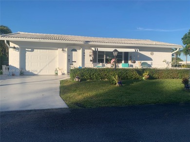 Beach Home For Sale in Boynton Beach, Florida