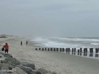 Beach Condo For Sale in Carolina Beach, North Carolina