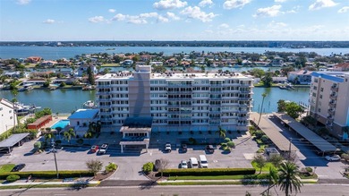 Beach Condo For Sale in Clearwater Beach, Florida