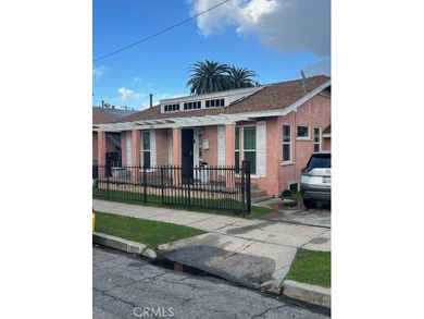 Beach Townhome/Townhouse For Sale in Long Beach, California