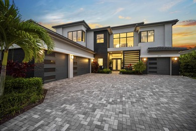 Beach Home For Sale in Boca Raton, Florida