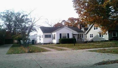 Beach Home For Sale in Muskegon, Michigan