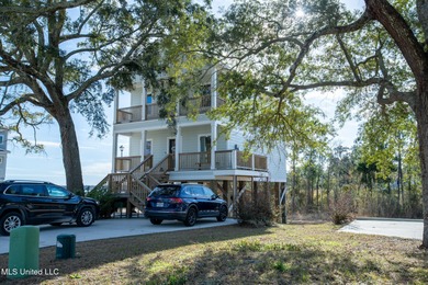 Beach Home For Sale in Biloxi, Mississippi