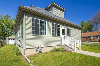 Beach Home For Sale in Michigan City, Indiana