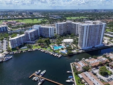 Beach Condo For Sale in Hallandale Beach, Florida