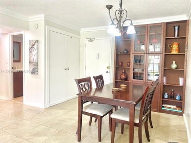 Beach Condo For Sale in Sunny Isles Beach, Florida