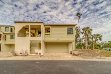 Beach Townhome/Townhouse For Sale in Dunedin, Florida