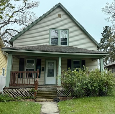 Beach Home For Sale in Michigan City, Indiana