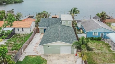 Beach Home For Sale in Ruskin, Florida