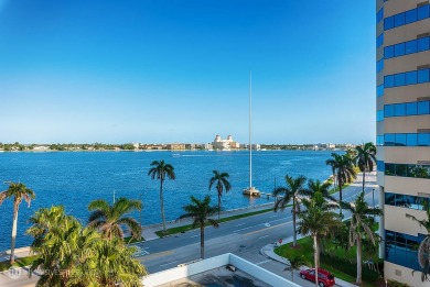 Beach Condo For Sale in West Palm Beach, Florida