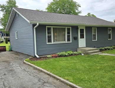 Beach Home For Sale in Porter, Indiana