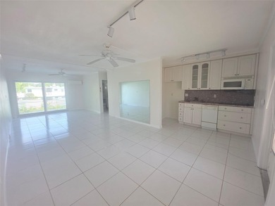 Beach Condo For Sale in Lighthouse Point, Florida