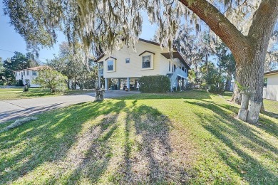 Beach Home Sale Pending in Crystal River, Florida