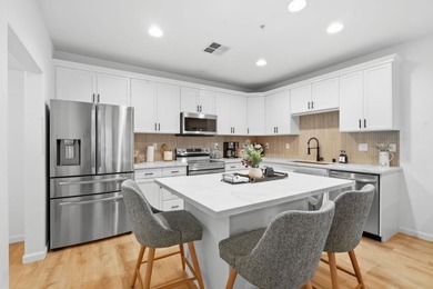 Beach Condo For Sale in San Jose, California