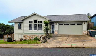 Beach Home For Sale in Newport, Oregon