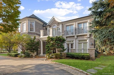 Beach Home For Sale in Lawrence, New York