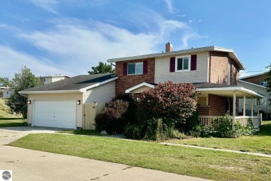 Beach Home For Sale in Oscoda, Michigan