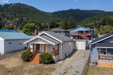 Beach Home For Sale in Garibaldi, Oregon