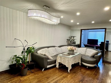 Beach Condo For Sale in Brooklyn, New York