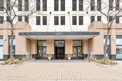 Beach Condo For Sale in Chicago, Illinois