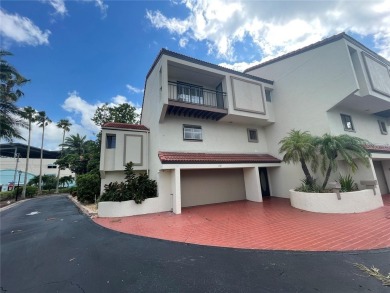 Beach Townhome/Townhouse For Sale in Clearwater Beach, Florida