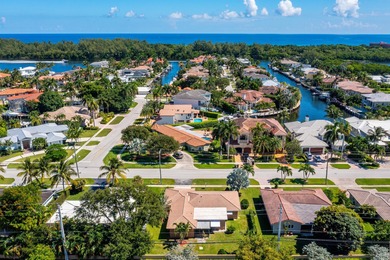 Beach Home For Sale in Boca Raton, Florida