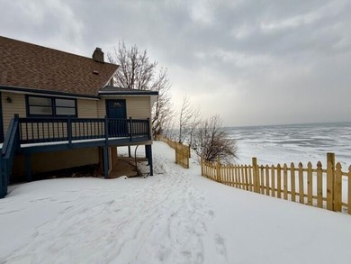 Beach Home Active Under Contract in Alpena, Michigan