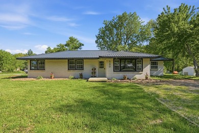 Beach Home For Sale in Chesterton, Indiana