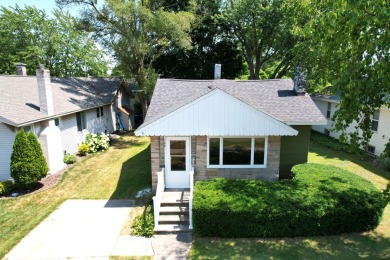 Beach Home For Sale in Ludington, Michigan