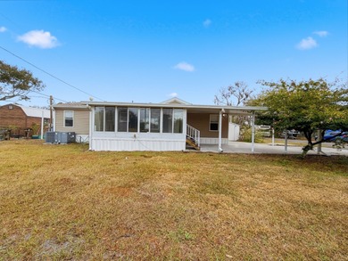 Beach Home For Sale in Ruskin, Florida