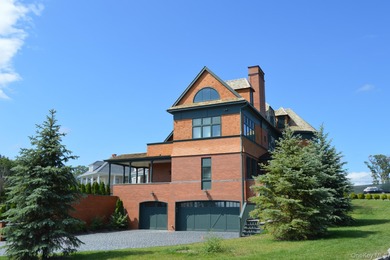 Beach Home For Sale in Bronx, New York