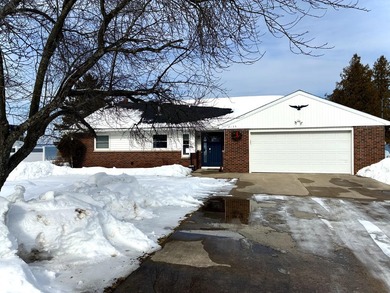 Beach Home Active Under Contract in Alpena, Michigan