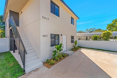 Beach Townhome/Townhouse For Sale in Miami, Florida