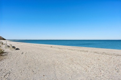 Beach Home For Sale in Hampton Bays, New York