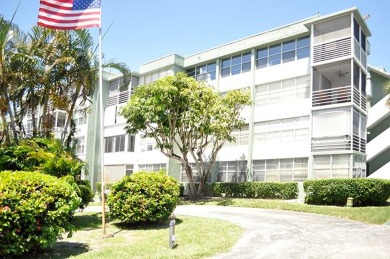 Beach Condo For Sale in Hollywood, Florida