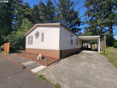Beach Home For Sale in Coos Bay, Oregon