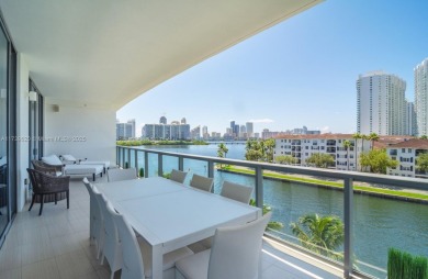 Beach Condo For Sale in Aventura, Florida