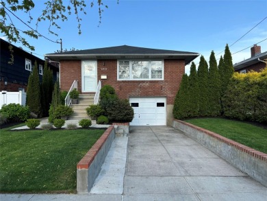 Beach Home For Sale in Howard Beach, New York