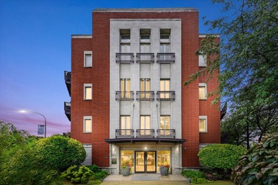 Beach Condo For Sale in Chicago, Illinois