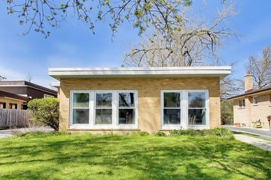 Beach Home For Sale in Skokie, Illinois