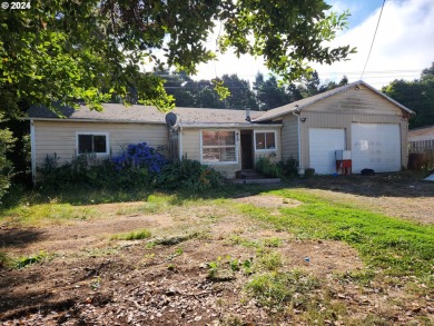 Beach Home For Sale in Gold Beach, Oregon