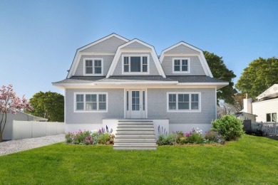 Beach Home For Sale in East Quogue, New York