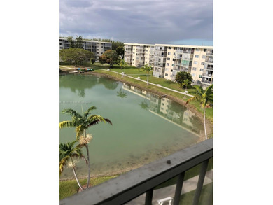 Beach Condo For Sale in Aventura, Florida