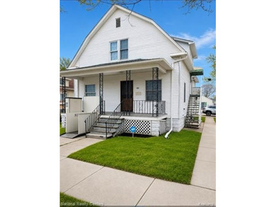 Beach Home For Sale in Bay City, Michigan
