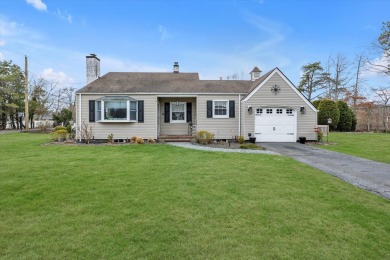 Beach Home Sale Pending in Oakdale, New York